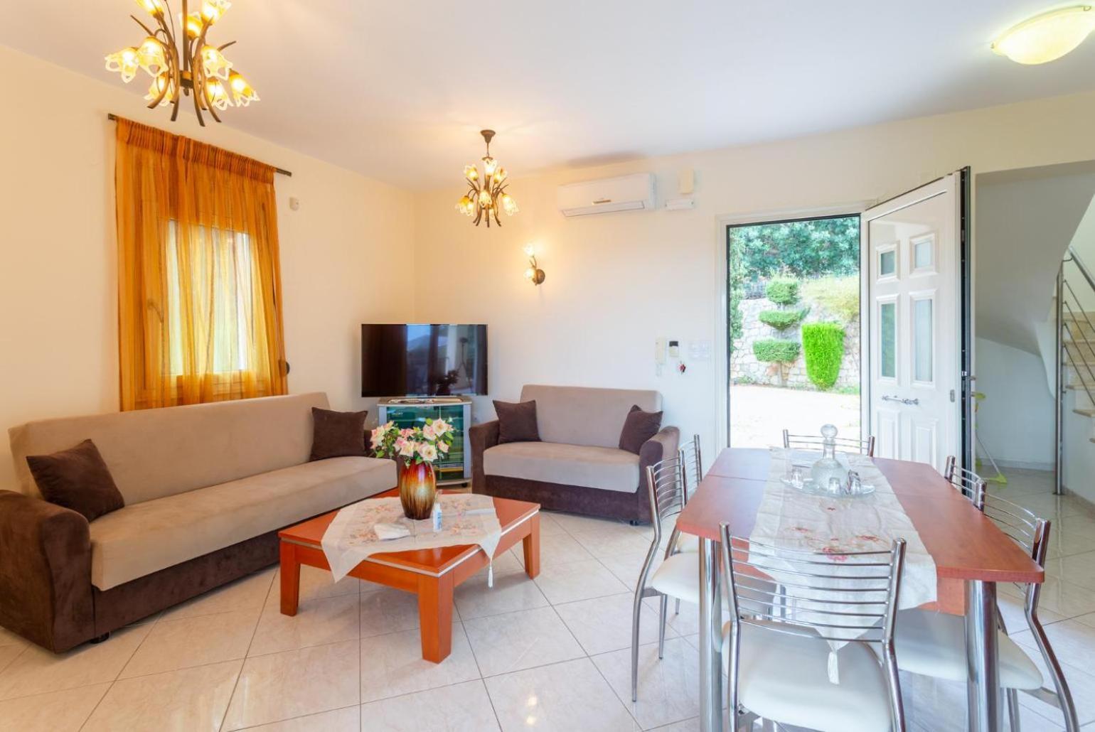 Villa Mary Gerani  Ngoại thất bức ảnh